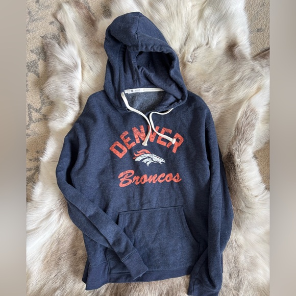 47 Tops - 47 Brand Broncos Hoodie